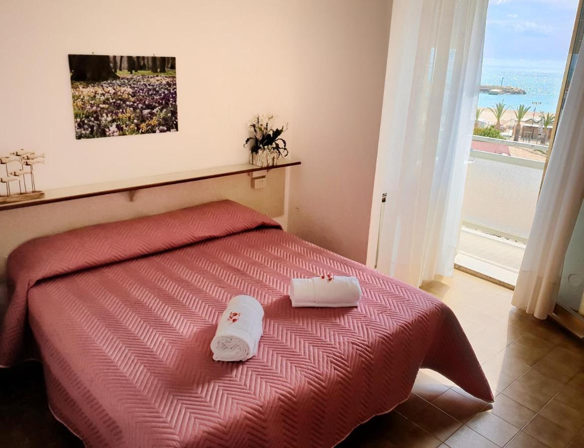 Hotel Sorriso Numana Luaran gambar